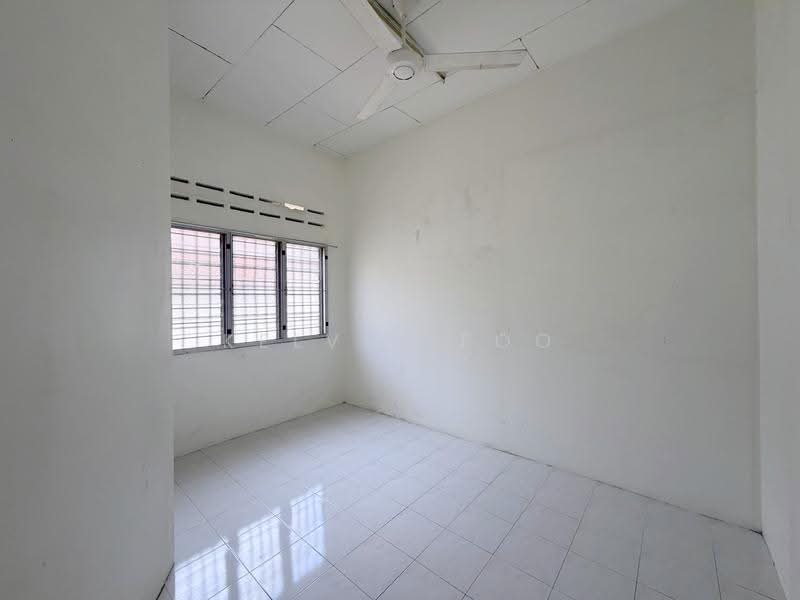 1-storey Terraced House for Sale in Taman Jelawat (Teluk Intan) - Kelvin Foo - Interior - PropertyGuru.com.my