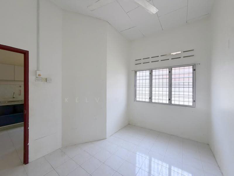 1-storey Terraced House for Sale in Taman Jelawat (Teluk Intan) - Kelvin Foo - Interior - PropertyGuru.com.my