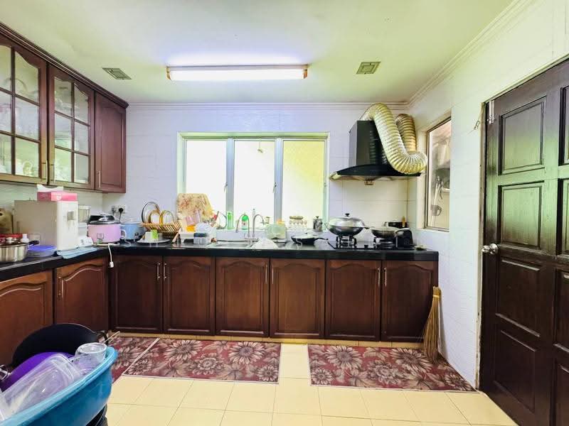 Cluster House for Sale in Alam Suria (Puncak Alam) - Shiqin Saidin - Kitchen - PropertyGuru.com.my