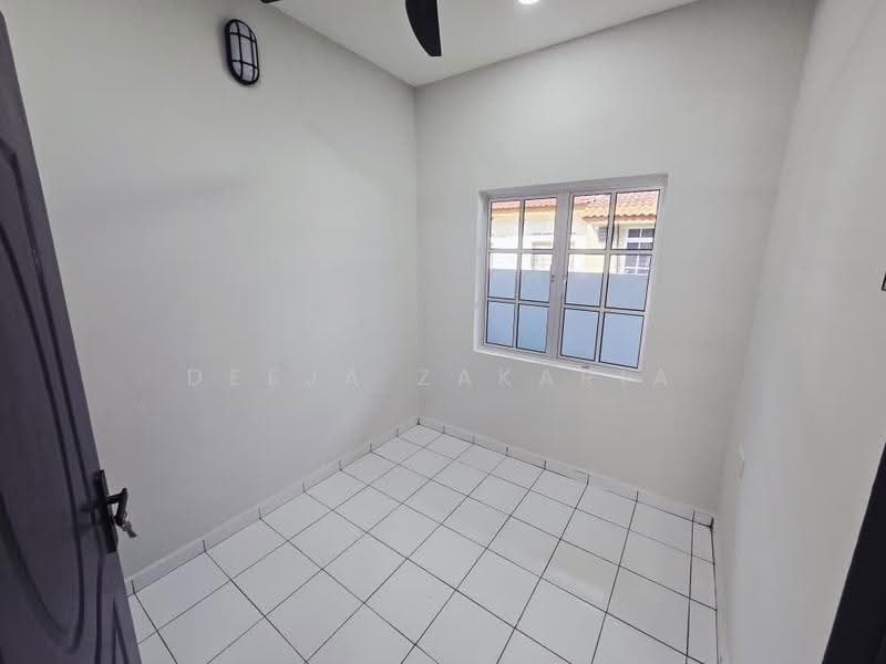 Terraced House for Sale in Taman Intan Perdana (Si Rusa) - Deeja Zakaria - Interior - PropertyGuru.com.my