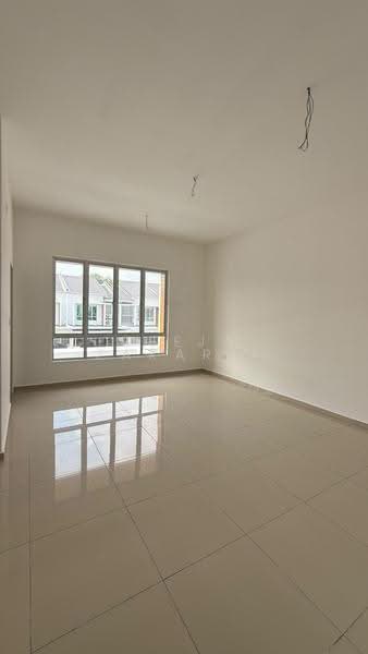 2-storey Terraced House for Sale in Seremban (Negeri Sembilan) - Deeja Zakaria - Living Room - PropertyGuru.com.my
