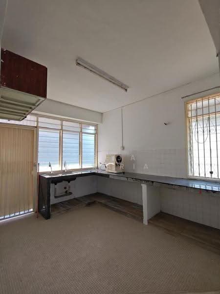 Rumah Teres 2-Tingkat untuk Dijual di Taman Rasah Jaya (Rasah) - Deeja Zakaria - Kitchen - PropertyGuru.com.my