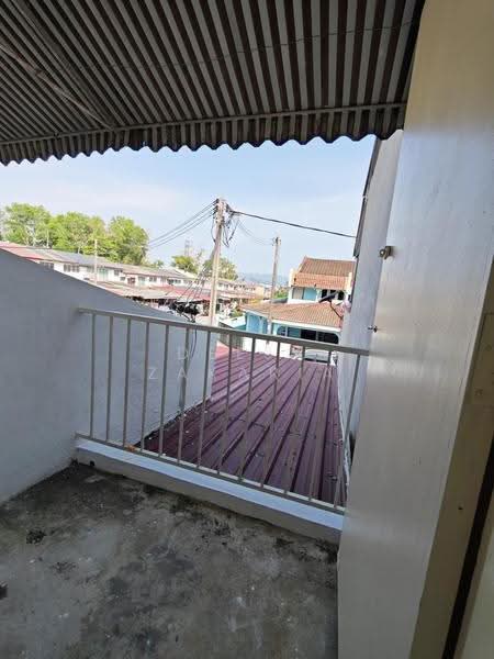 Rumah Teres 2-Tingkat untuk Dijual di Taman Rasah Jaya (Rasah) - Deeja Zakaria - Balcony - PropertyGuru.com.my