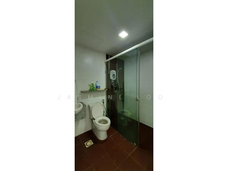 Service Residence for Sale at Pacific Place - Jasmine Loo - Bathroom - PropertyGuru.com.my