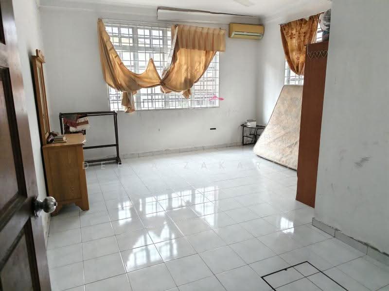 Bungalow House untuk Dijual di Taman Paroi Jaya (Paroi) - Deeja Zakaria - Interior - PropertyGuru.com.my