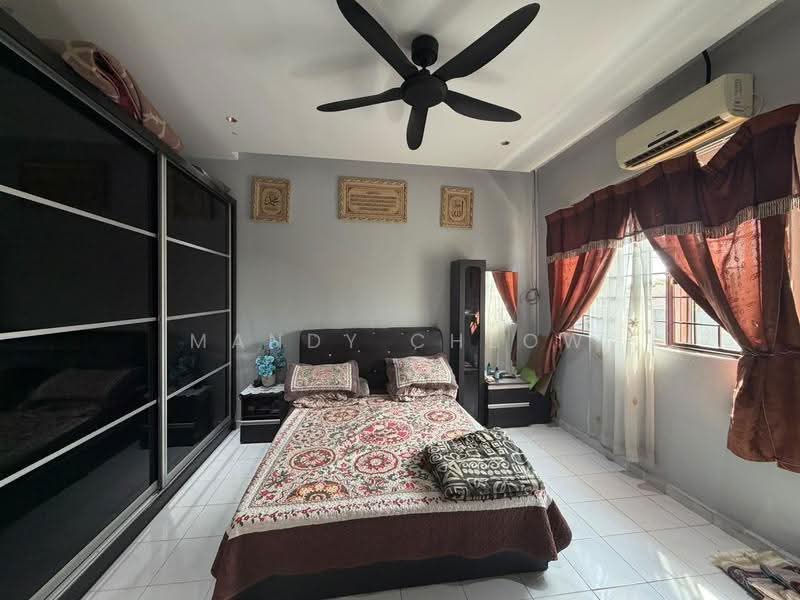 Terraced House for Sale in Taman Garing Utama (Rawang) - Mandy Cheow - Bedroom - PropertyGuru.com.my