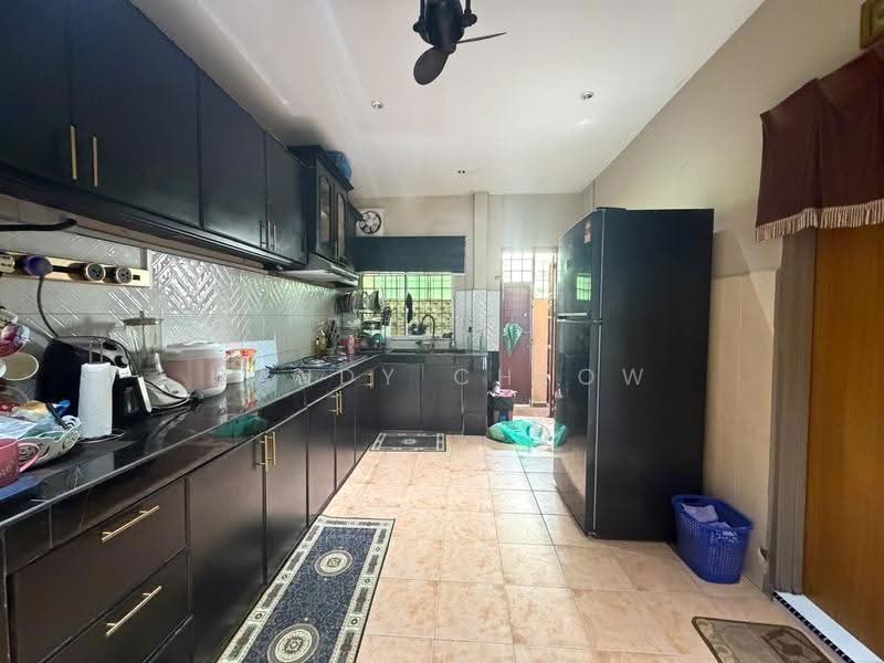 Terraced House for Sale in Taman Garing Utama (Rawang) - Mandy Cheow - Kitchen - PropertyGuru.com.my