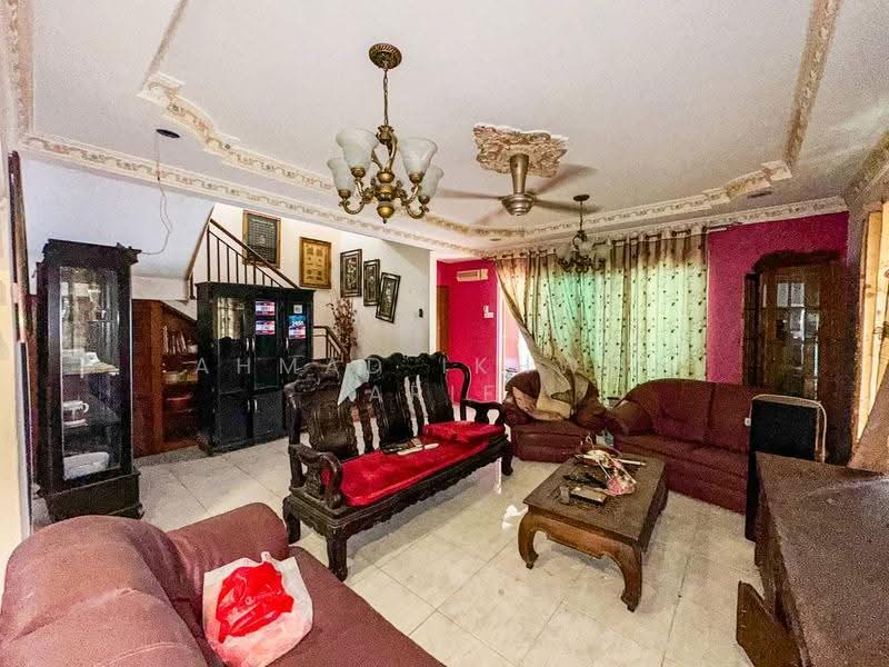 2-storey Terraced House for Sale in Kajang (Selangor) - Ahmad Ikhwan Arif - Living Room - PropertyGuru.com.my