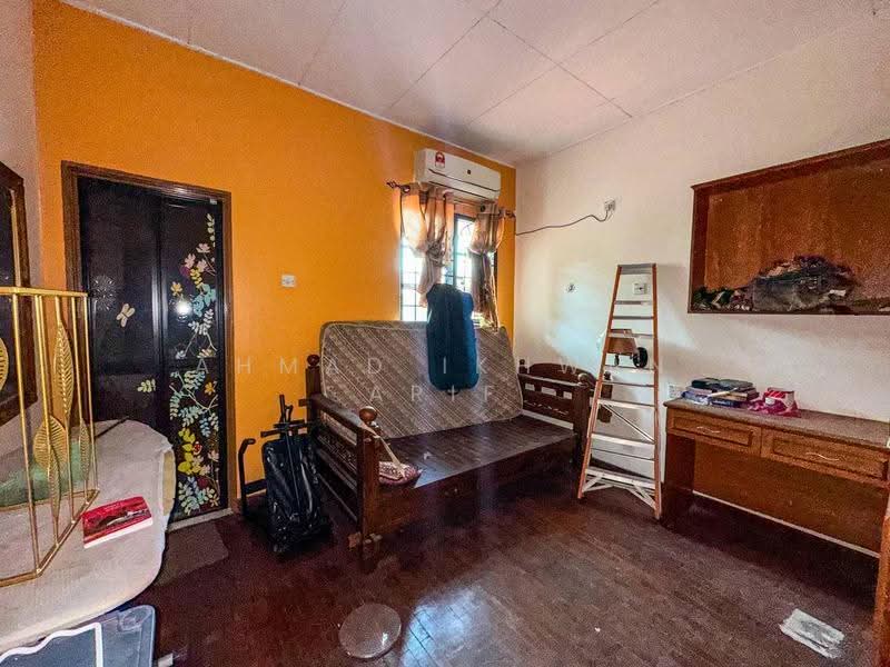 2-storey Terraced House for Sale in Kajang (Selangor) - Ahmad Ikhwan Arif - Living Room - PropertyGuru.com.my