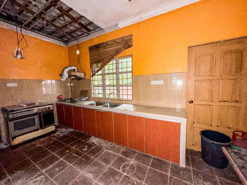 2-storey Terraced House for Sale in Kajang (Selangor) - Ahmad Ikhwan Arif - Kitchen - PropertyGuru.com.my