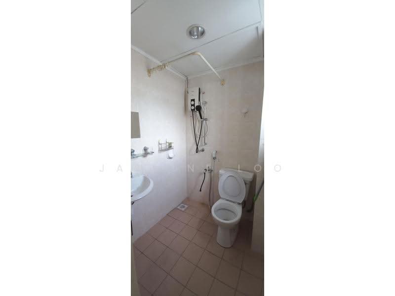 Kondominium untuk Disewa di D'aman Crimson - Jasmine Loo - Bathroom - PropertyGuru.com.my