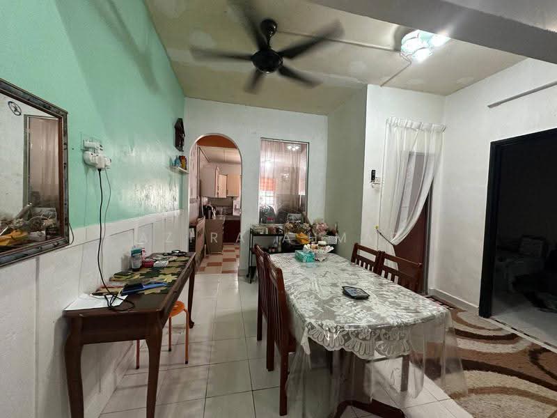 Rumah Teres 2-Tingkat untuk Dijual di Bandar Saujana Putra (Tanjong Duabelas) - Azira Ahmad - Dining Room - PropertyGuru.com.my