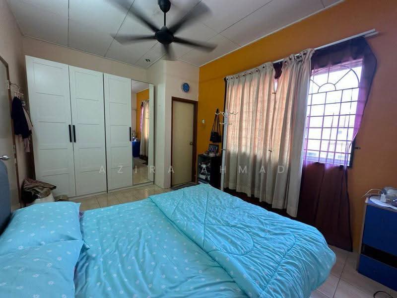 Rumah Teres 2-Tingkat untuk Dijual di Bandar Saujana Putra (Tanjong Duabelas) - Azira Ahmad - Bedroom - PropertyGuru.com.my