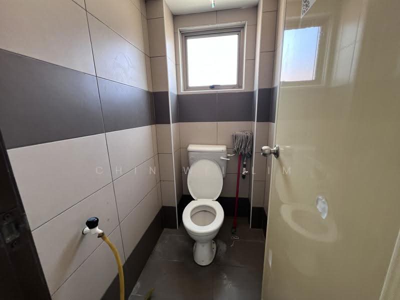 Shop / Office for Rent in Taman Delima (Kluang) - Chin Wei Lim - Bathroom - PropertyGuru.com.my