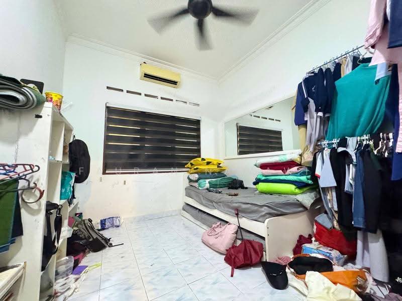 Bungalow House for Sale in Batu Caves (Selangor) - Fauran Nawawi - PropertyGuru.com.my