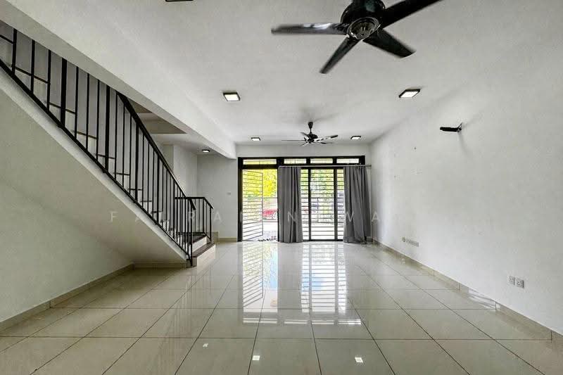 2-storey Terraced House for Sale in Elmina (Shah Alam) - Fauran Nawawi - Living Room - PropertyGuru.com.my