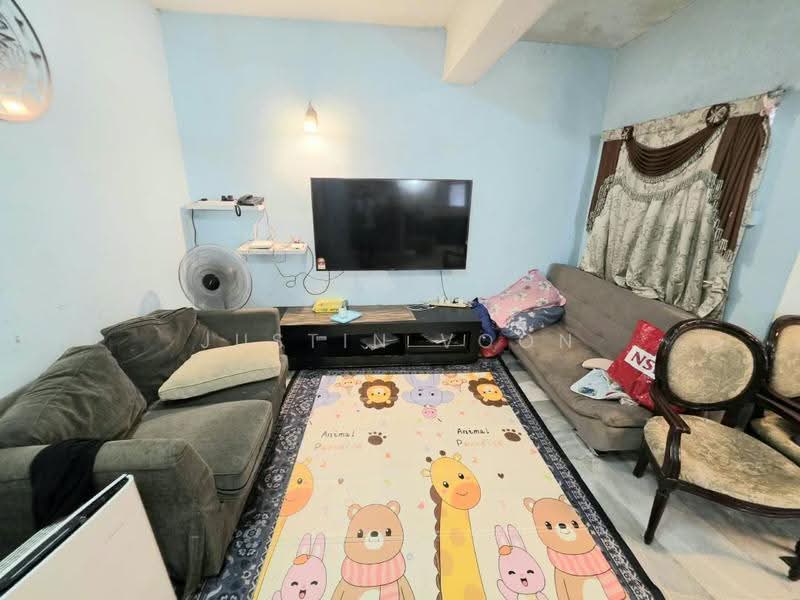 2-storey Terraced House for Sale in Usj 17 (Subang Jaya) - Justin Voon - Living Room - PropertyGuru.com.my