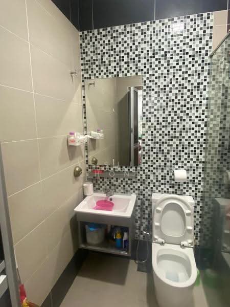 Rumah Berkembar untuk Dijual di Bandar Teknologi Kajang (Kajang) - Leslie Chong - Bathroom - PropertyGuru.com.my