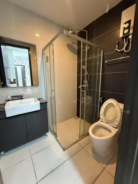 Kondominium untuk Dijual di Amberside @ Country Garden Danga Bay - Jee Hui - Bathroom - PropertyGuru.com.my