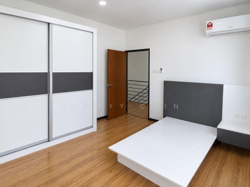 Semi-Detached House for Sale in Kuching (Sarawak) - Jimmyy Chin - Bedroom - PropertyGuru.com.my