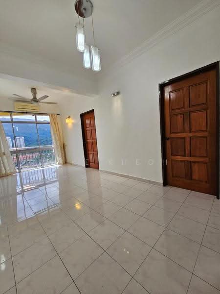 Apartment for Sale at Marina Tower - Mike Kheoh - Living Room - PropertyGuru.com.my