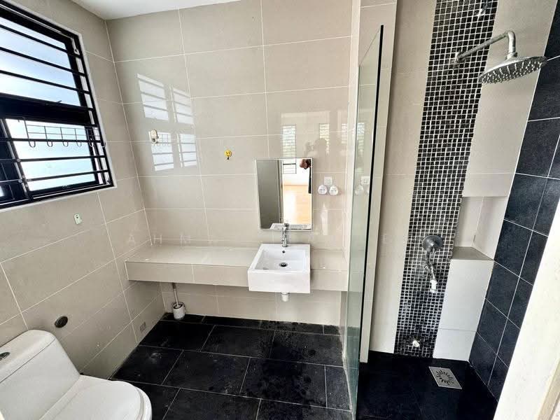 2-storey Terraced House for Sale in Alam Sari (Bangi) - Ahmad Fadlee - PropertyGuru.com.my