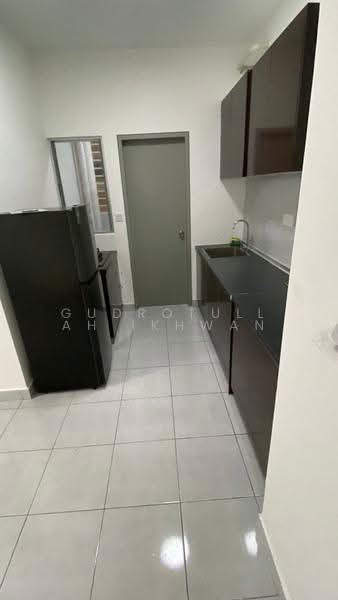 Apartment for Rent at Idaman Melur @ Cybersouth - Gudrotullah Ikhwan - Kitchen - PropertyGuru.com.my
