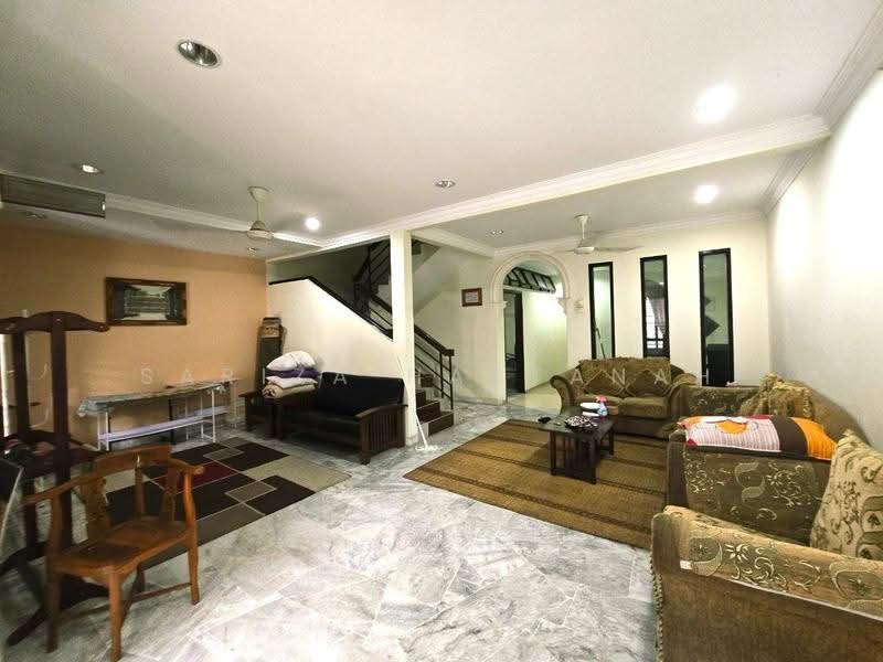 Rumah Teres 2-Tingkat untuk Dijual di Puncak Alam (Selangor) - Sariza Hartanah - Living Room - PropertyGuru.com.my