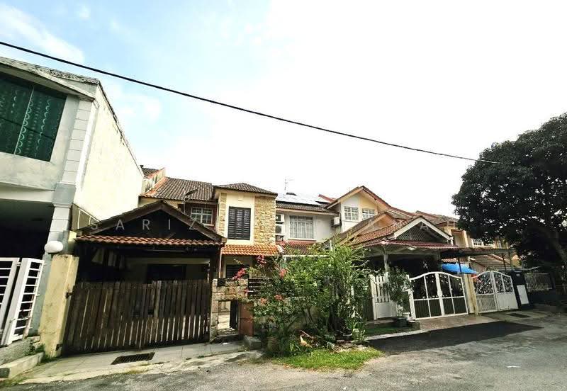 Rumah Teres 2-Tingkat untuk Dijual di Puncak Alam (Selangor) - Sariza Hartanah - Exterior - PropertyGuru.com.my