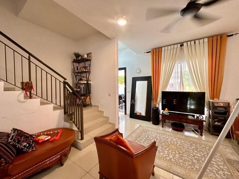 Rumah Teres 2-Tingkat untuk Dijual di Sepang (Selangor) - Ahmad Fadlee - Living Room - PropertyGuru.com.my
