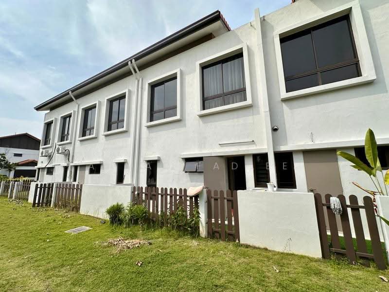 Rumah Teres 2-Tingkat untuk Dijual di Sepang (Selangor) - Ahmad Fadlee - Exterior - PropertyGuru.com.my