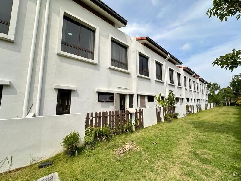 Rumah Teres 2-Tingkat untuk Dijual di Sepang (Selangor) - Ahmad Fadlee - Exterior - PropertyGuru.com.my
