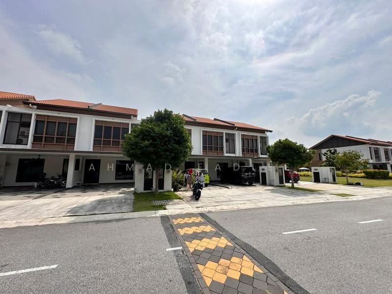 Rumah Teres 2-Tingkat untuk Dijual di Sepang (Selangor) - Ahmad Fadlee - PropertyGuru.com.my