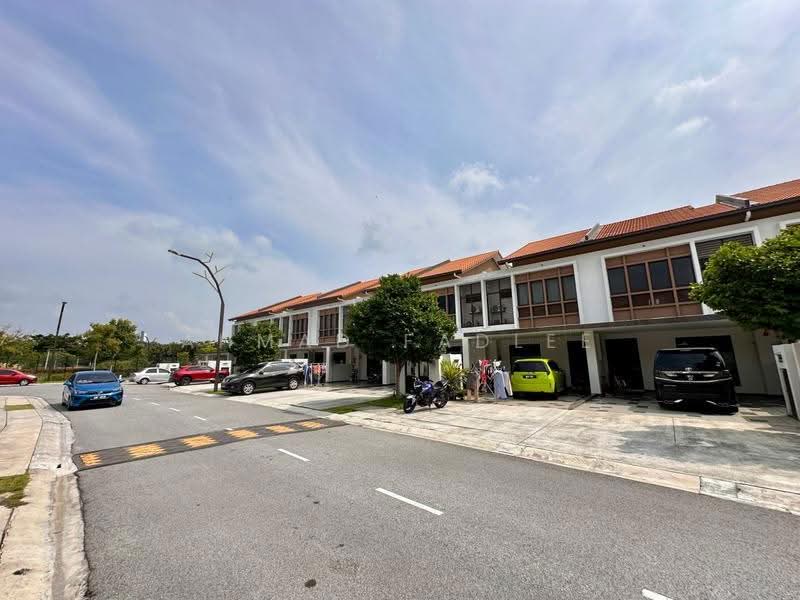 Rumah Teres 2-Tingkat untuk Dijual di Sepang (Selangor) - Ahmad Fadlee - PropertyGuru.com.my