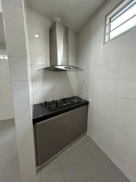 Rumah Teres 2-Tingkat untuk Disewa di Sunway Kayangan (Shah Alam) - Maya Myra - Kitchen - PropertyGuru.com.my