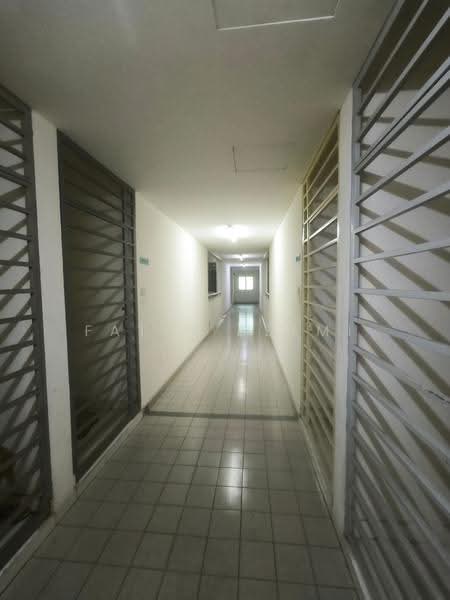 Kediaman Servis untuk Dijual di Metropolitan Square Service Residence - Fatin Azemi - Corridor - PropertyGuru.com.my