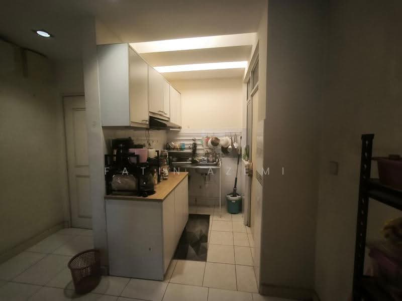 Kediaman Servis untuk Dijual di Metropolitan Square Service Residence - Fatin Azemi - Kitchen - PropertyGuru.com.my