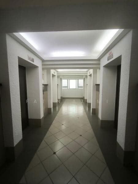 Kediaman Servis untuk Dijual di Metropolitan Square Service Residence - Fatin Azemi - Corridor - PropertyGuru.com.my