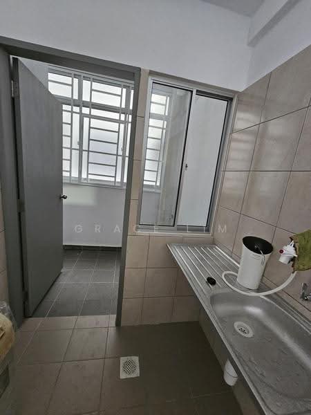 Apartment for Sale at Trifolia - Grace Lim - Kitchen - PropertyGuru.com.my