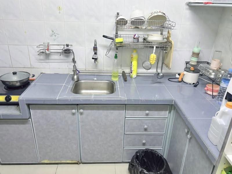 Pangsapuri untuk Disewa di Taman Pekaka Block 31 - Weng Sern - Kitchen - PropertyGuru.com.my