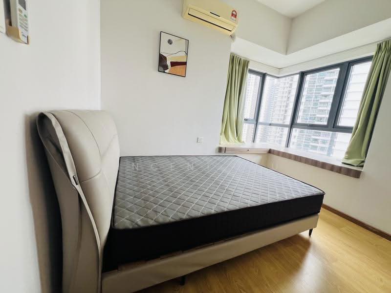 Kondominium untuk Disewa di Bay Point @ Country Garden Danga Bay - Vincent Lau - Bedroom - PropertyGuru.com.my