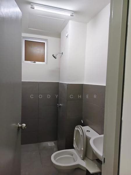 Kediaman Servis untuk Disewa di Prestige Residence - Cody Cher - Bathroom - PropertyGuru.com.my