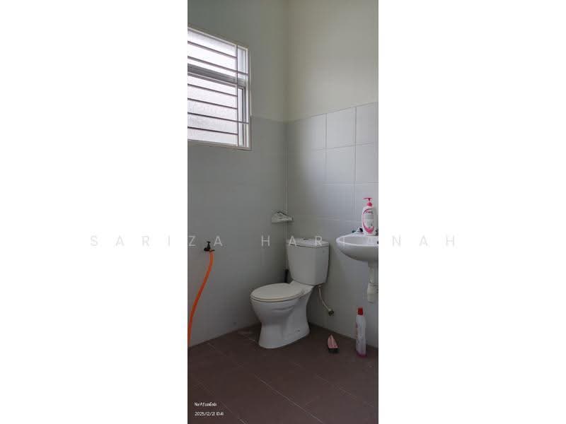 2-storey Terraced House for Sale in Taman Dato' Hormat (Telok Panglima Garang) - Sariza Hartanah - Bathroom - PropertyGuru.com.my