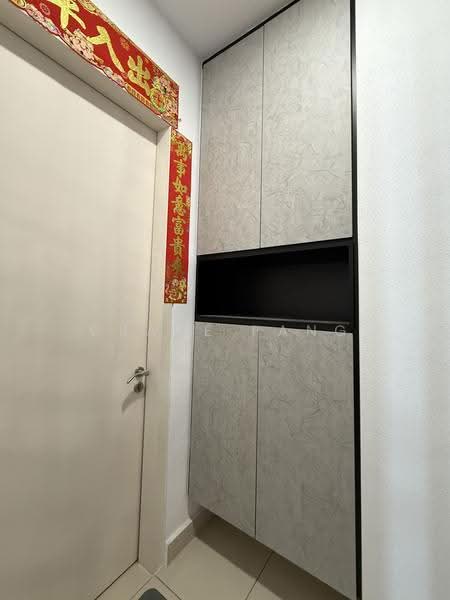 Kondominium untuk Disewa di Waltz Residences - Grace Pang - Entrance with shoe cabinet - PropertyGuru.com.my