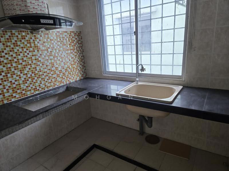 Rumah Teres 2-Tingkat untuk Dijual di Shah Alam (Selangor) - Mohgan . - Kitchen - PropertyGuru.com.my