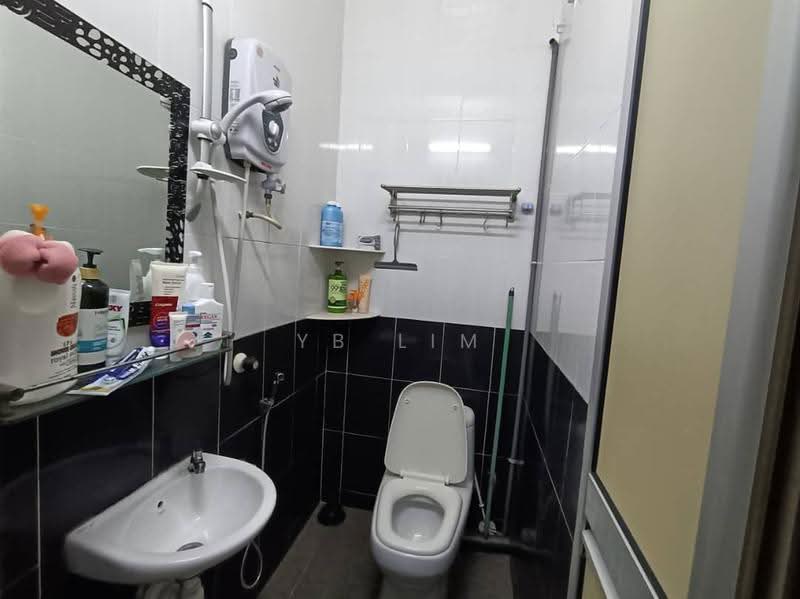 1-storey Terraced House for Sale in Taman Permatang Pasir Perdana (Alai) - YB Lim - Bathroom - PropertyGuru.com.my