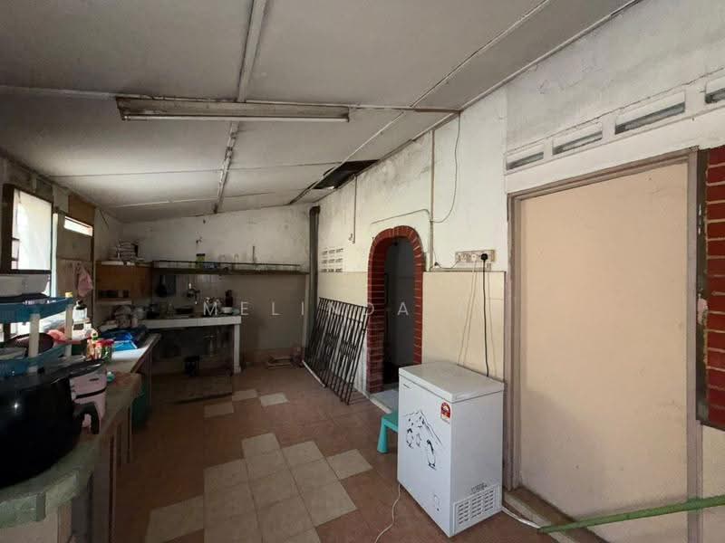 Rumah Teres 1-Tingkat untuk Dijual di Taman Sri Skudai (Skudai) - Melinda Ee - Kitchen - PropertyGuru.com.my