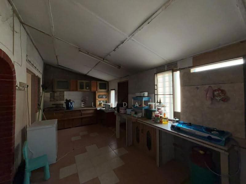Rumah Teres 1-Tingkat untuk Dijual di Taman Sri Skudai (Skudai) - Melinda Ee - Kitchen - PropertyGuru.com.my