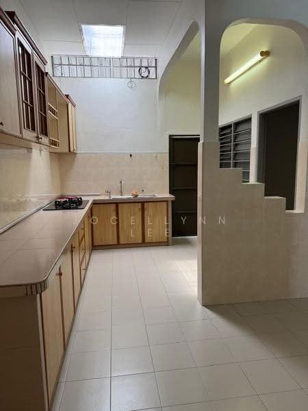 2-storey Terraced House for Rent in Pulau Tikus (Pulau Tikus) - Jocellynn Lee - Kitchen - PropertyGuru.com.my