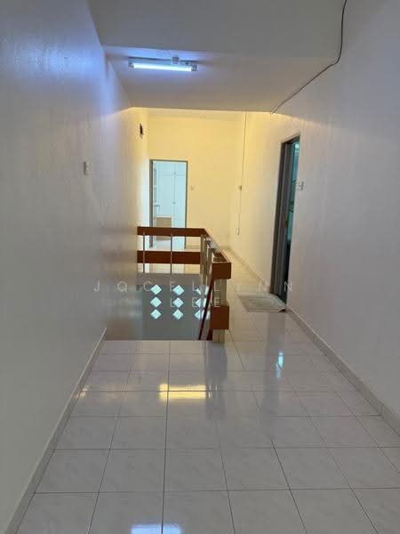 2-storey Terraced House for Rent in Pulau Tikus (Pulau Tikus) - Jocellynn Lee - Corridor - PropertyGuru.com.my